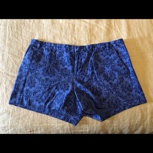 GAP SHORTS - SZ 8